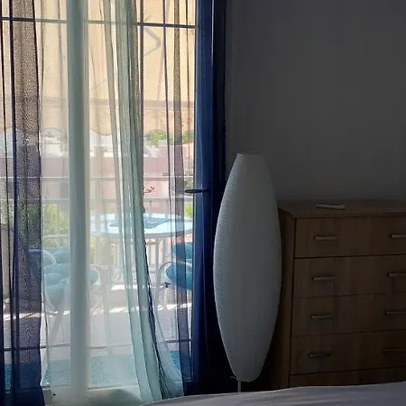 Lovely 1-bed In Perea