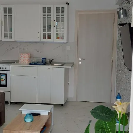 Apartment - Sleeps 2 - Parking - Balcony