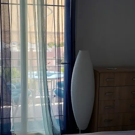 - Sleeps 2 - Parking - Balcony * Peraia (Thessaloniki)