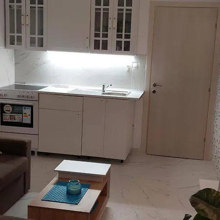 - Sleeps 2 - Parking - Balcony *