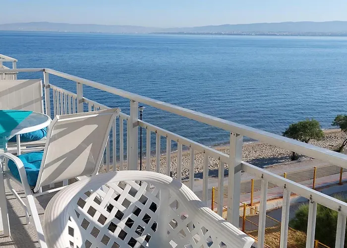 Apartment - Sleeps 2 - Parking - Balcony Peraia (Thessaloniki)