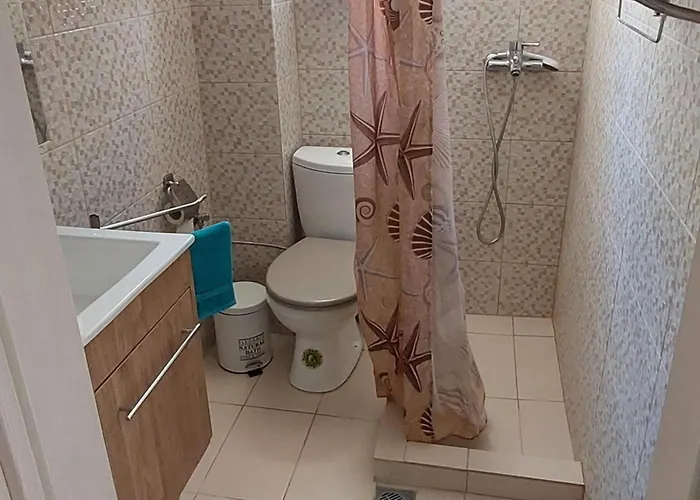 - Sleeps 2 - Parking - Balcony